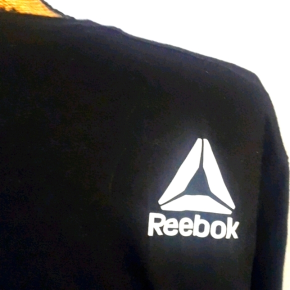Reebok Top - Picture 3 of 4